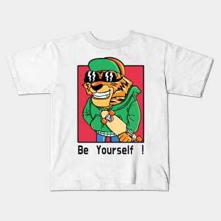 be your self !!! Kids T-Shirt